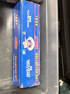 1989 Score Baseball Collectors set w/ 56 Magic motion trivia cards!